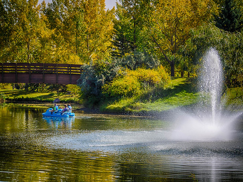 park water fountain boats reddeer bowerponds 365project