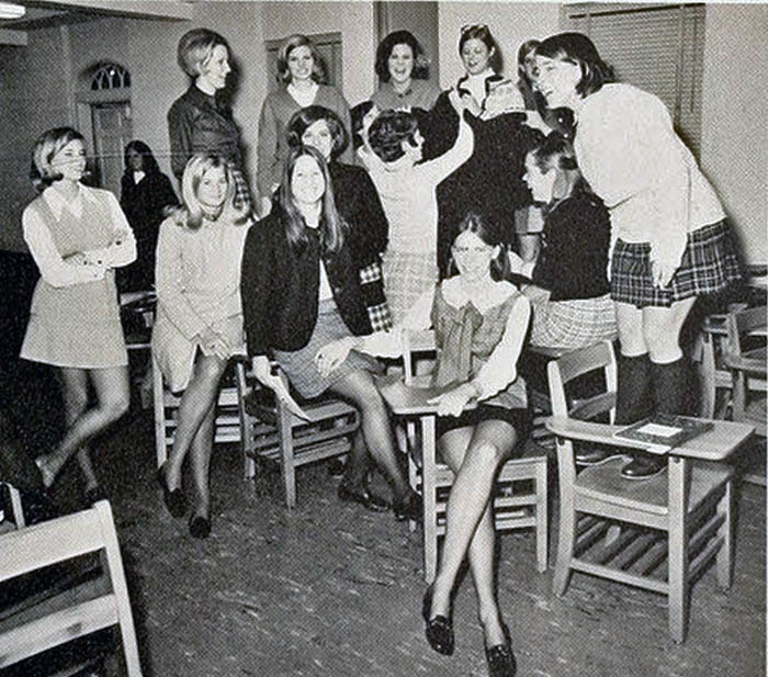 Mini Skirt Monday #127: Minis in the Classroom | Miriam L. Blackburn life