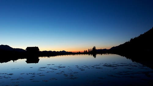 longexposure sunset lake france alps reflection water night canon landscape twilight flickr nightscape dusk clear 169 morzine hautesavoie nyon rhonealpes portesdusoleil deepbluesky canonef1740mmf4l 550d 500px