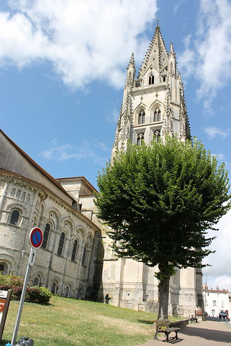 2012.08.03.027 - SAINTES - Rue Saint-Eutrope - Basilique Saint-Eutrope de Saintes
