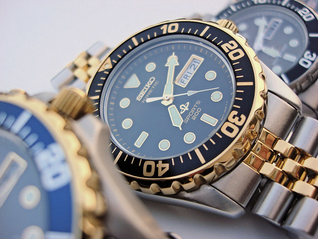 SOLD FS: SEIKO Kinetic Diver SPORTS 200 5M43-0A40 Gold Two Tone | The Watch  Site