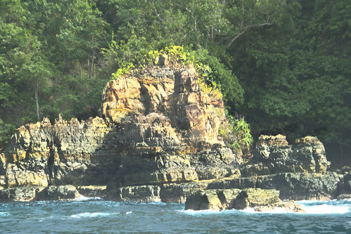 landscape geotagged landscapes rocks stones rocky batu lampung wisata pariwisata kiluan telukkiluan kiluanbay batucandi berwisata