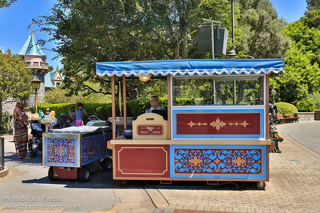 Disneyland July 2012 - Wandering through Central Plaza