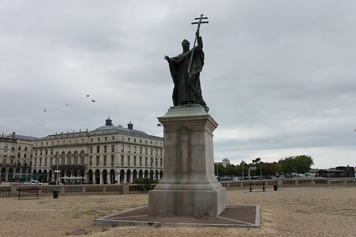 2012.08.02.074 - BAYONNE - Place du Réduit - Statue du Cardinal Lavigerie