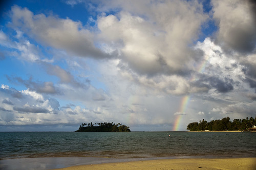 morning beach clouds rainbow tropicalbeach muribeach morningrainbow 365daysofclouds rarotongaclouds