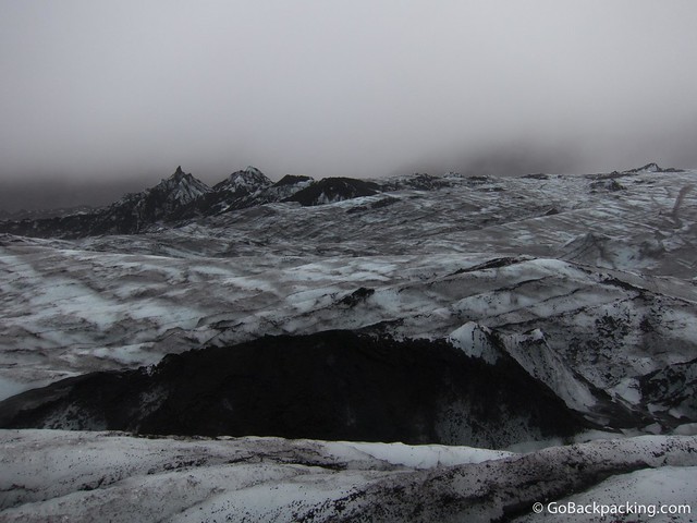 Volcanic ash darkens Sólheimajökull Glacier