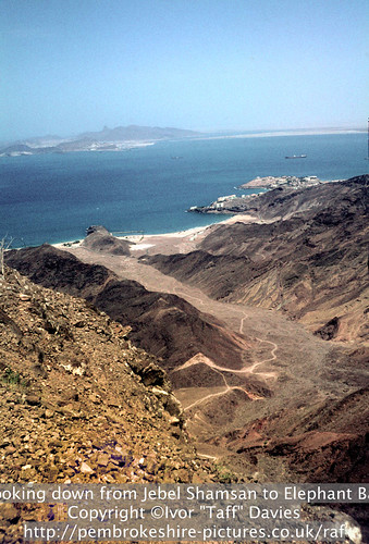 ocean sea seascape landscape coast scenery 1966 1967 yemen 1960s 1965 aden scannedslide onflickr gulfofaden arabianpeninsula goldmohur elephantbay adenharbour voigtländervitoc