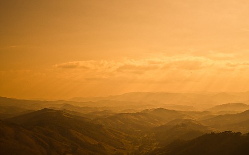 sunset sky sun mountain sol clouds sunrise view pico vista montanha picoagudo agudo santoantôniodopinhal gettyimagesbrasil