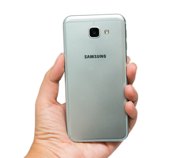 纖薄時尚！全粉全屬機 Galaxy A8 (2016) 想找好看好快好拍照？這台就是了！ @3C 達人廖阿輝