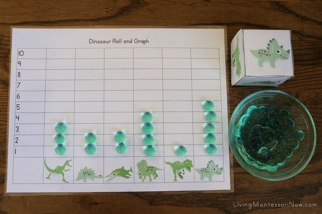 Dinosaur Roll and Graph Game