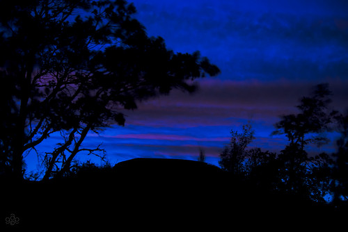 blue silhouette oregon unitedstates magenta bluehour columbiarivergorge mosier rowenacrest nationalscenicarea columbiagorgehistorichighway rowenacurves