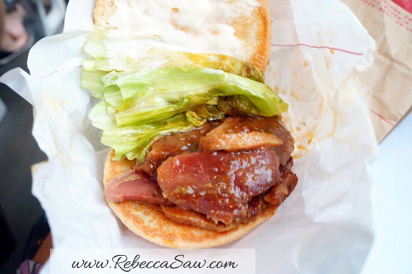 mos burger - taiwan - duck burger