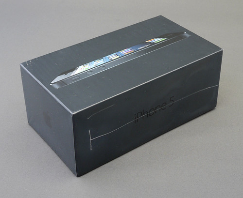 iPhone 5 Unboxing, 10-10-12