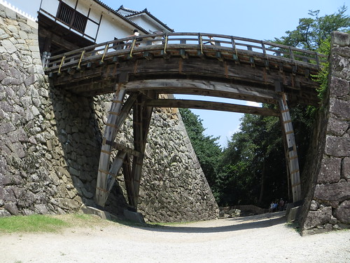 bridge castle japan lens wooden fisheye turret yagura hikone 彦根城 shigaken tenbin importantnationalculturalasset 天秤櫓