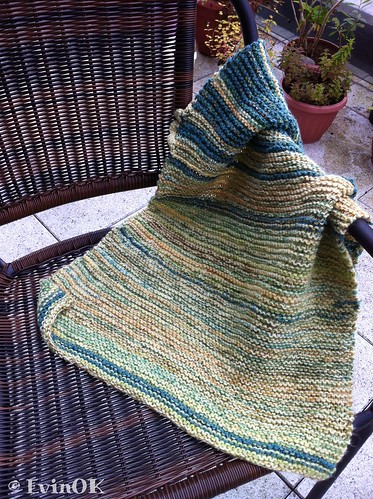 Hand knit baby blanket for a very special arrival in Kentucky. Read more on http://evinok.net
