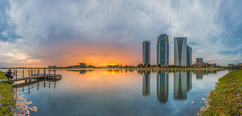 travel blue sunset red cloud sun lake reflection water yellow architecture canon landscape mirror traditional malaysia slowshutter 5d bluehour putrajaya goldenhour scapes twop 1740f4 flickraward 5dmark2 tamanseriampangan