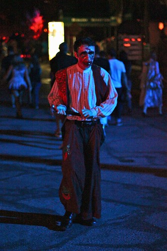 Trick-or-Treaters at Halloween Horror Nights 2012