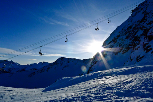 winter snow sunrise whistler lumix chair skiing lift powder panasonic blackcomb chairlift peakchair powdersnow lx5