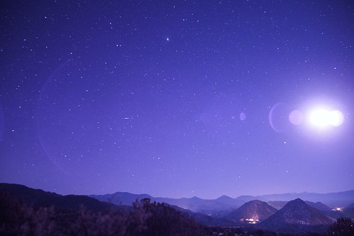 nightphotography moon lensflares