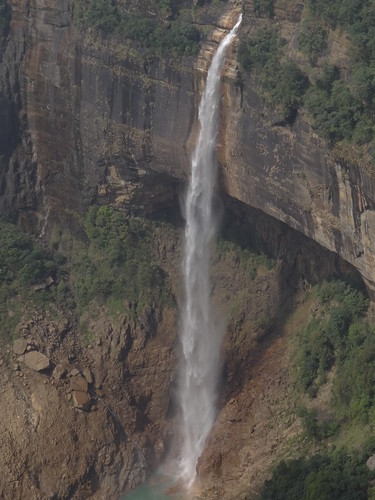 waterfall nohkalikai