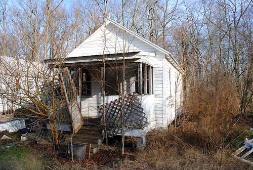 abandoned home cottage maryland oldhouse oldhome farmcamp migrantcamp bishopvillemd worcestercountymd abandonedmigrantcamp