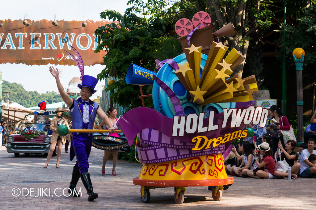 Hollywood Dreams Parade - Rolling Marquee