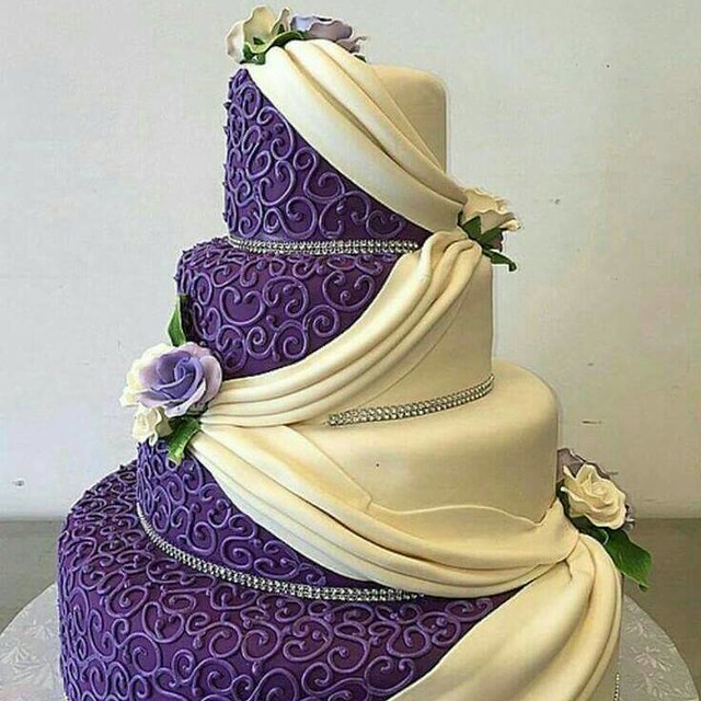 Wedding Cake by CAKE ME AWAYtt