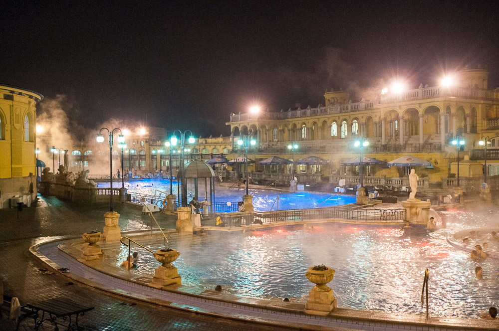 Baños y piscinas termales de Budapest: El Balneario Széchenyi