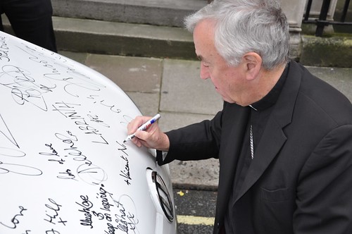 Archbishop signs Peace Car