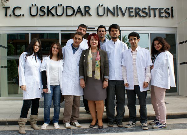 Yaşlılara Üsküdar Üniversitesi'nin şefkat eli değdi