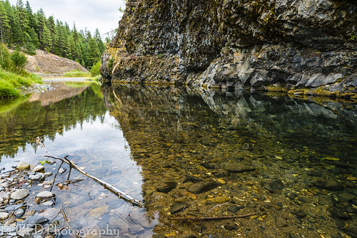 naches washington unitedstates us littlenachesriver fall river reflection littlenachesroad cliff basalt