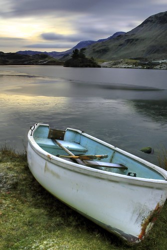 winter lake mountains cold water wales sunrise boat long exposure frost snowdonia hdr llyn