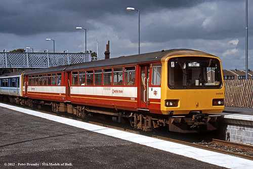 train diesel railway britishrail pacer eastyorkshire passengertrain dmu class144 wypte gilberdyke 144002