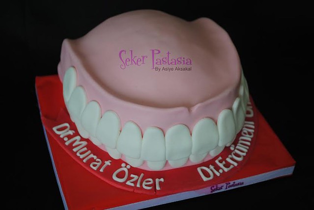 Cake for a Dentist by Asiye Aksakal
