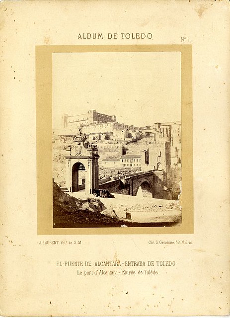 Alcázar y Puente de Alcántara hacia 1865. Fotografía de Jean Laurent incluida en un álbum sobre Toledo © Archivo Municipal. Ayuntamiento de Toledo