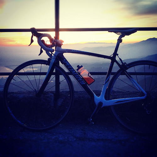 sunset sun bike tarmac sport tramonto novembre blu bikes sole bdc comp specialized gazzo vetta montegazzo specializedtarmac madonnadelmontegazzo