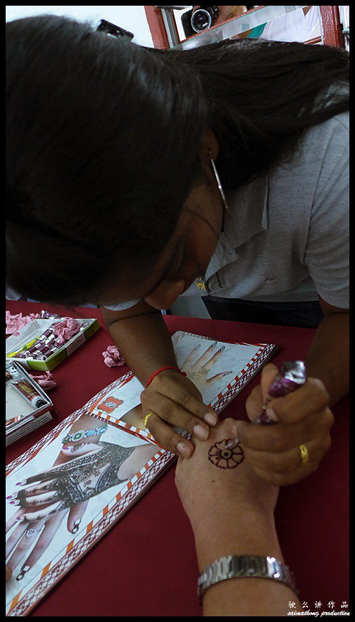Mehndi - Hand Art : Sentuhan Kasih Deepavali with Petronas @ Kampung Wellington, Manjung, Perak