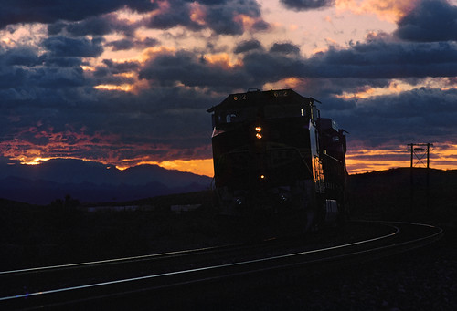 california ca railroad santafe train sunrise dawn java desert needles curve ge intermodal atsf dash944cw atchisontopekaandsantafe superfleet goffshill