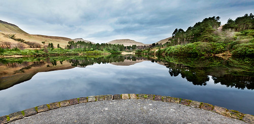 reflection water wales breconbeacons wetreflection