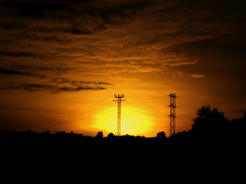 sunset sky orange sun black sol clouds dark poste heaven negro cel cables wires cielo puestadesol pal naranja negre posta nuvols taronja fosc postadesol oscuro cableado puigreig paldelallum calpons