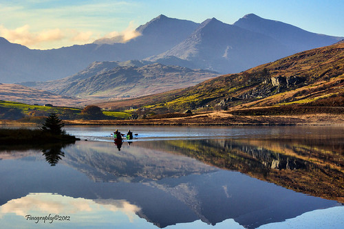 uk blue sky mountains wales reflections river explore canoes snowdon snowdonia capel northwales curig mymbyr llynau