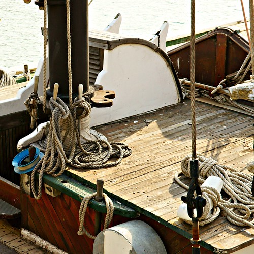 ship timber deck wharf neat tallship docked idle schooner coils defender shipshape rosscreek built1896