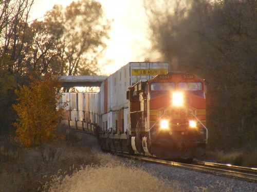 sunset illinois trains polo bnsf c449w