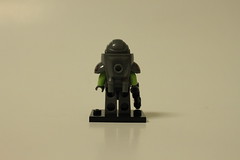 LEGO Collectible Minifigures Series 9 (71000) - Alien Avenger