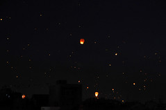 Night of a Million Lights! Uttarayan ends
