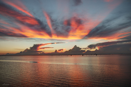 mobile alabama daphne bayfrontpark sunset pier fire orange pink blue clouds water colors pentax k50 sigma 1750