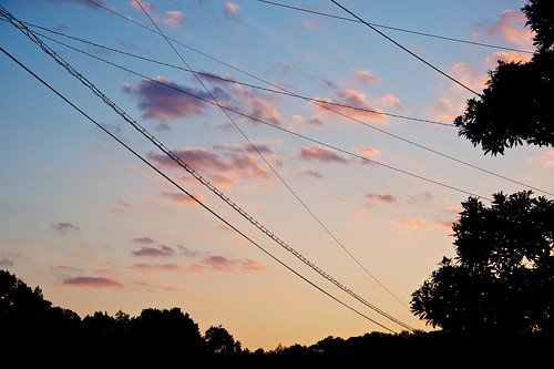 sunset japan nikon wires nikkor fx electriclines 夕焼け d700 28300mmf3556gvr afsnikkor28300mmf3556gedvr gettyimagesjapan13q1 ©jakejung
