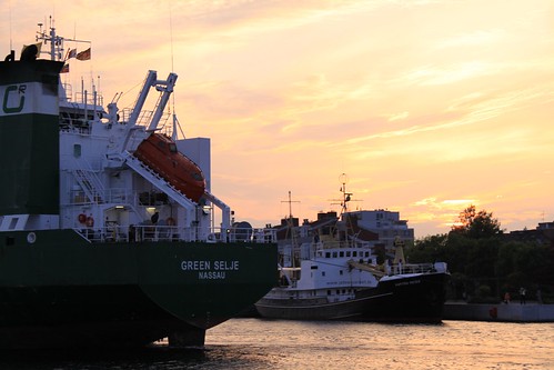 sunset canon germany sonnenuntergang schiffe wilhelmshaven groserhafen kapitänmeyer