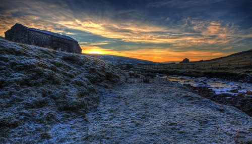 sunset sky barn river frost swaledale