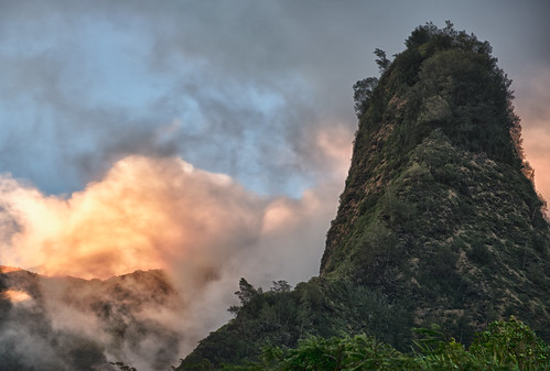 trees sunset sky mountain clouds hawaii maui iao iaoneedle iaovalley johnmagruderphotography